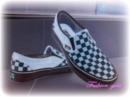 \/ans slip on